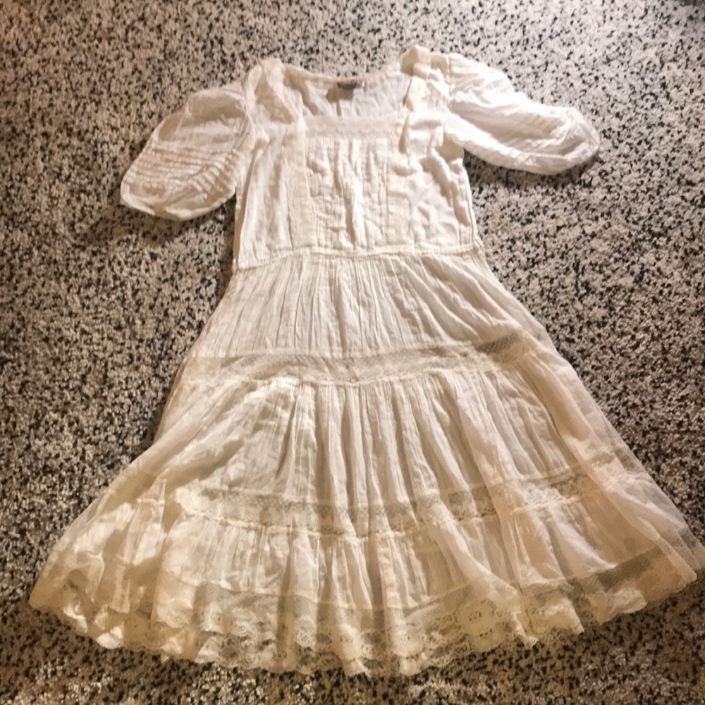 White Cotton and Lace dress